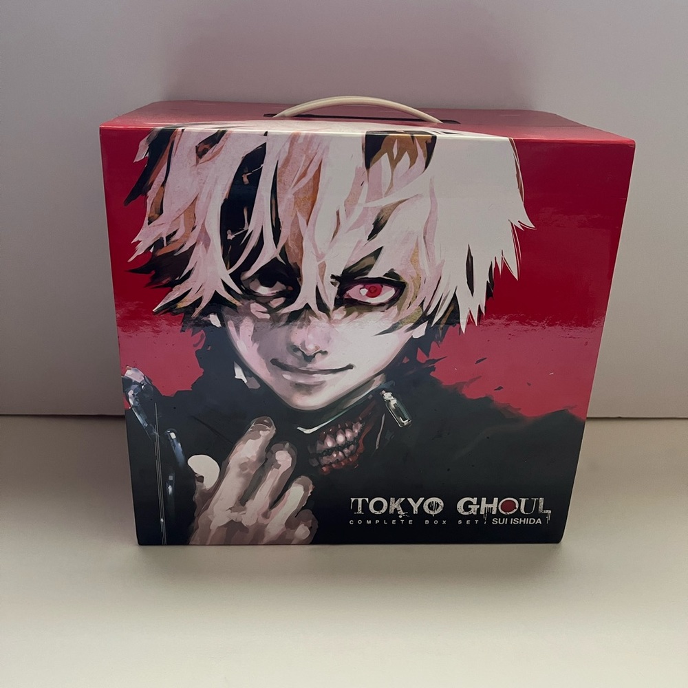 🌟SOLD🌟Tokyo ghoul manga box set